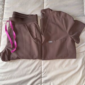 FIGS Scrub Set - Smokey Taupe